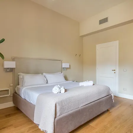 Lungarno Marvelous With Private Parking Apartment